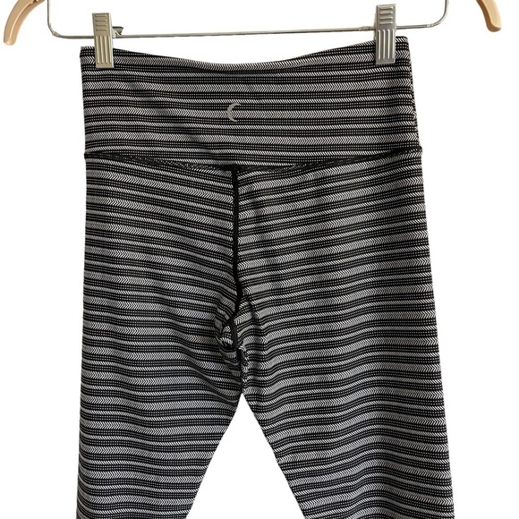 ZYIA Active Black Aztec Adrenaline 7/8 Leggings, Size 4 - Picture 6 of 8